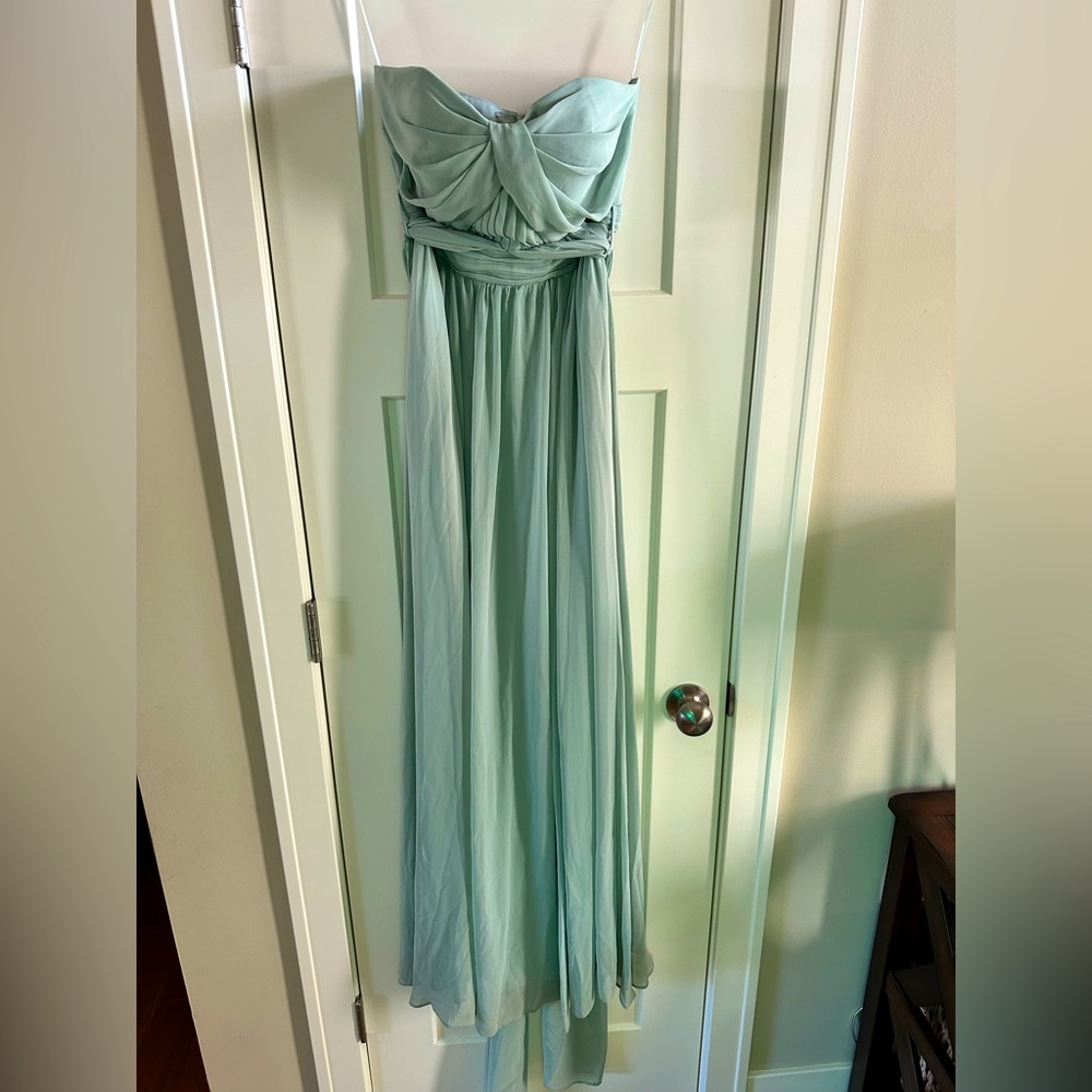 Birds Grey evening gown/bridesmaid dress in like new condition!